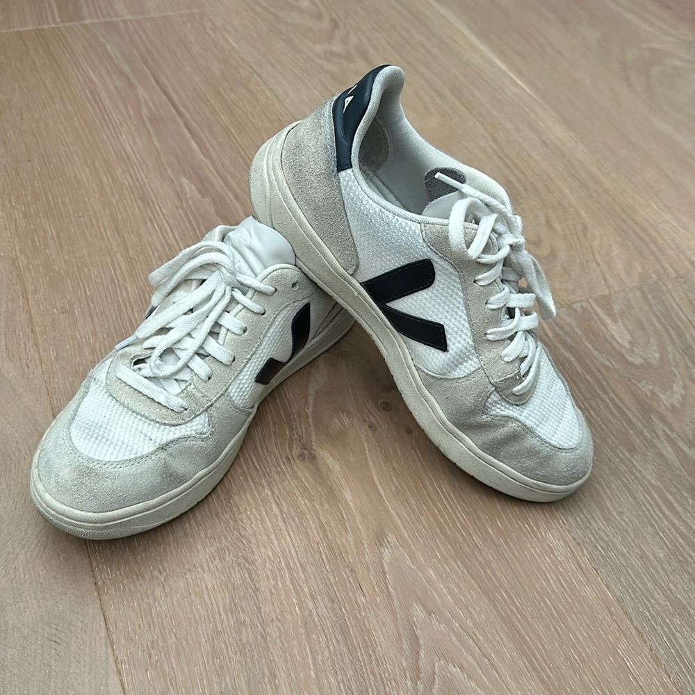 V-10VEJA sneakers